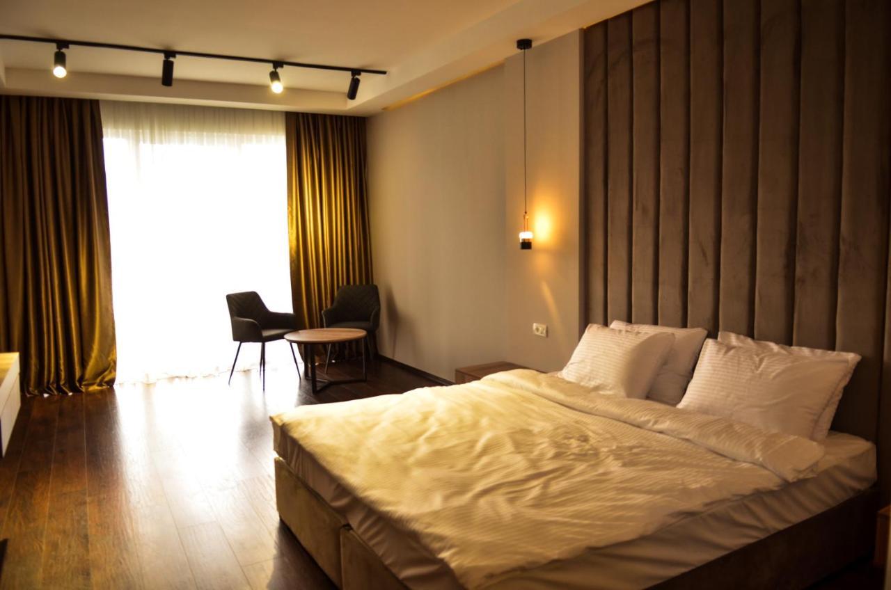 Hotel Cami Debar Extérieur photo